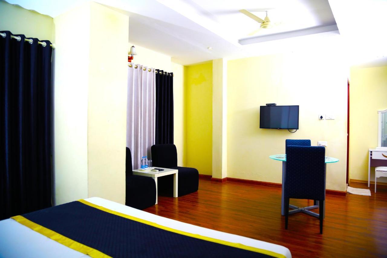 Green Park Residency Kannur Buitenkant foto