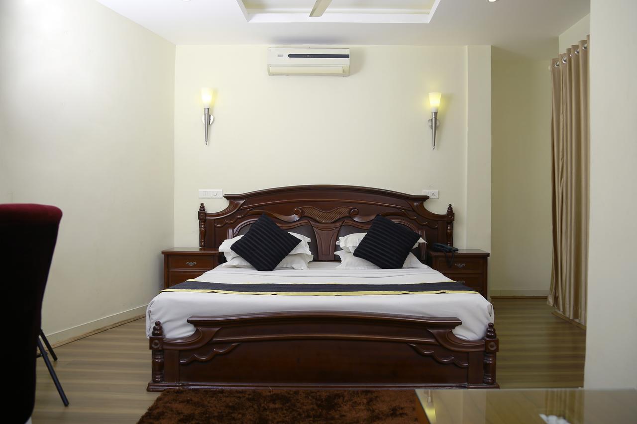 Green Park Residency Kannur Buitenkant foto